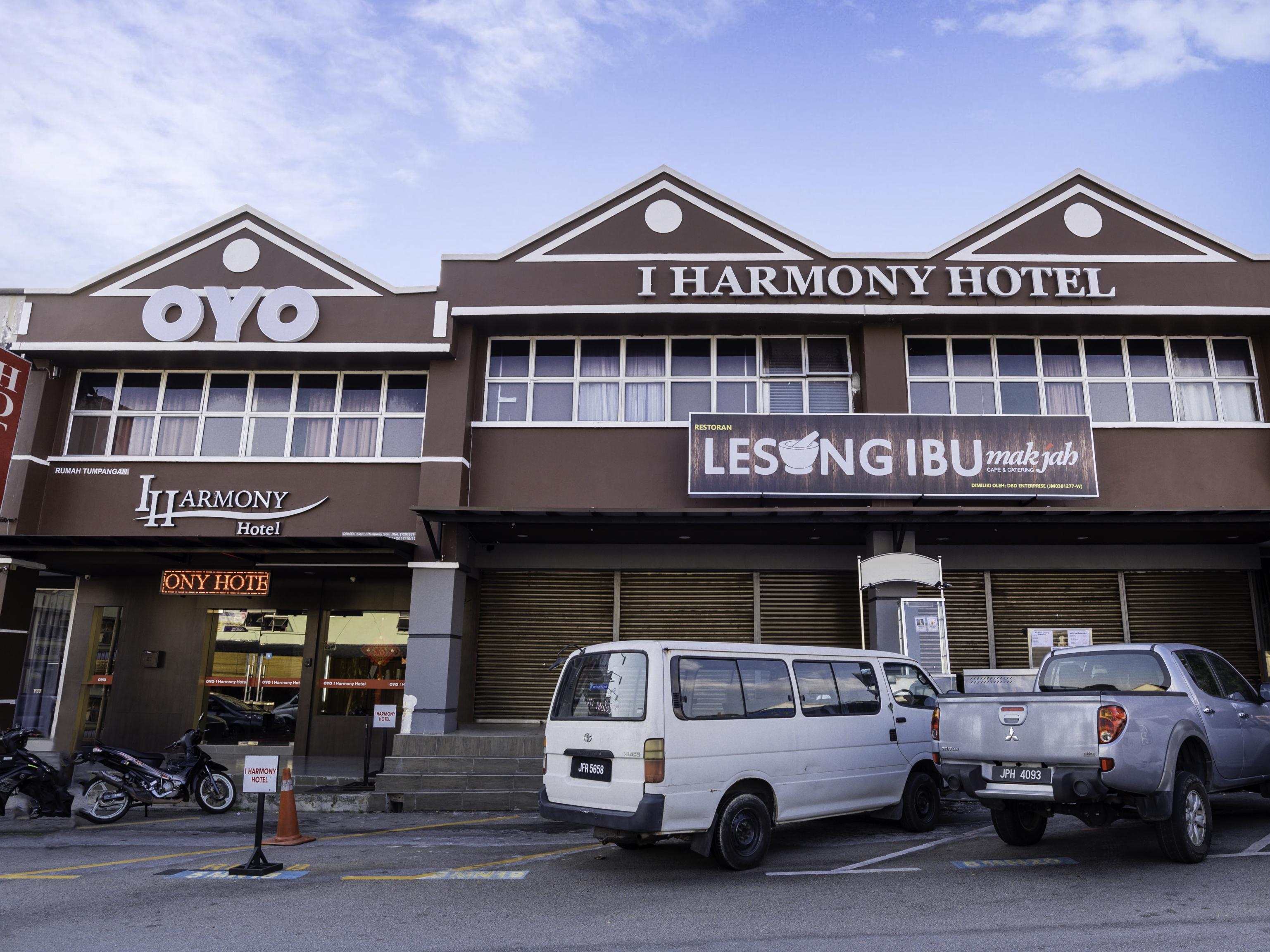 I Harmony Hotel Johor Bahru Bagian luar foto